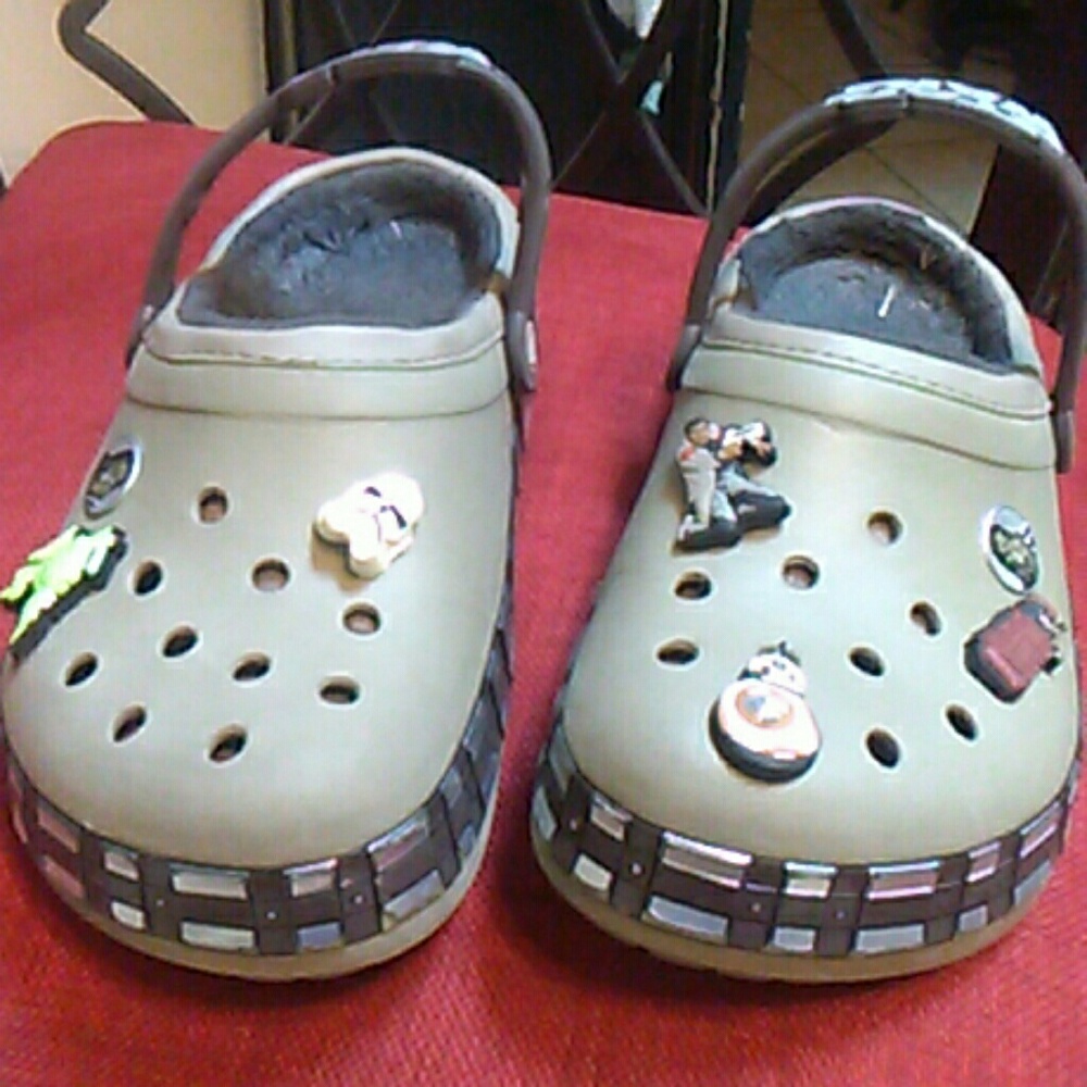 Shoes - Picture 3 of 3